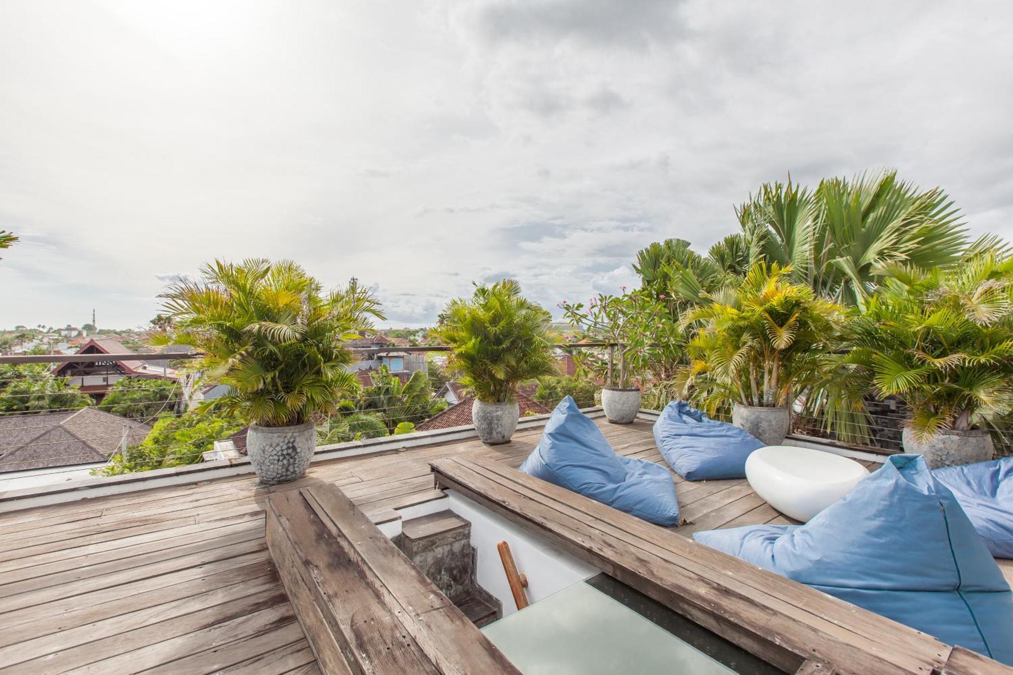 Ab & Seminyak (Bali)